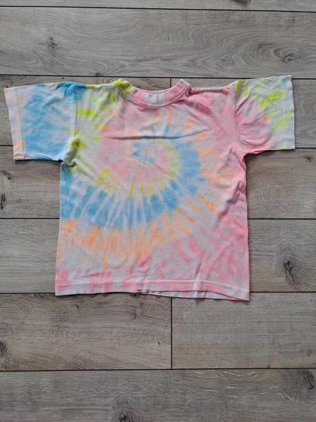 Dúhové tričko 134/140, 134