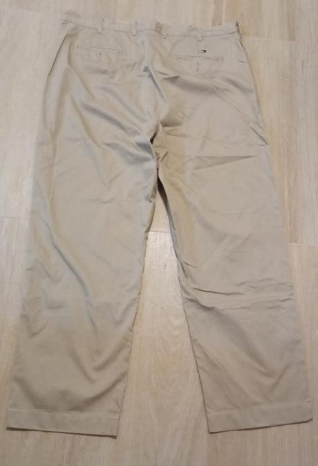 Nohavice tommy hilfiger ako nové, 54