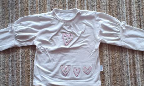 Tričko so srdiečkami, 74