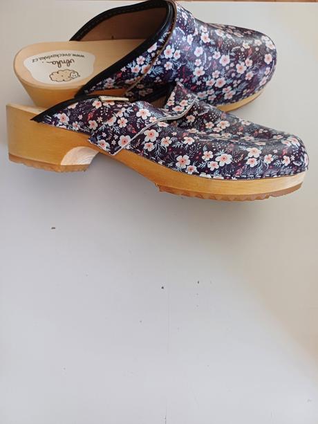 Dámske šľapky drevaky, 39