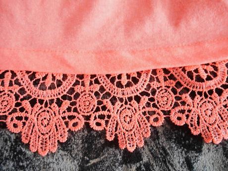 Neónové tielko s krajkou na 8-10 rokov, 134