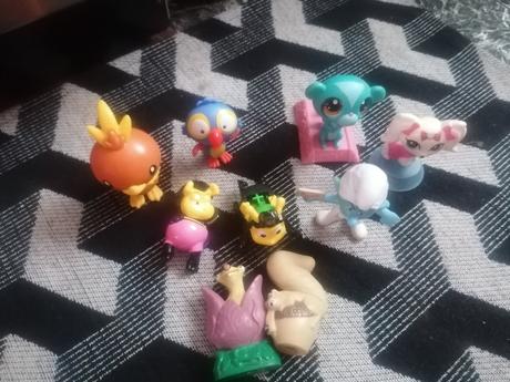 Postavičky mačka,šmolko,vtačiky,včielky,, 