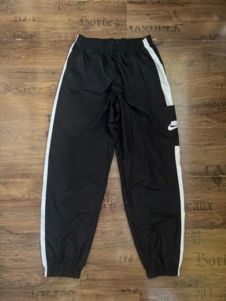 Ľahké šušťáky nike, nike,s