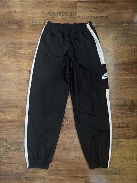 Ľahké šušťáky nike, nike,s