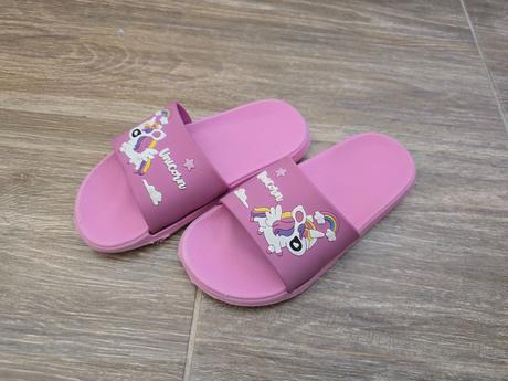 Šlapky unicorn č.32, 32