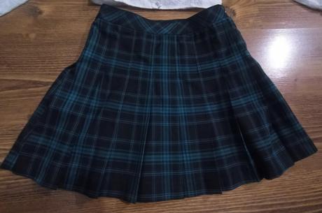 Sukňa skladaná čierno zelenkastá, h&m,36