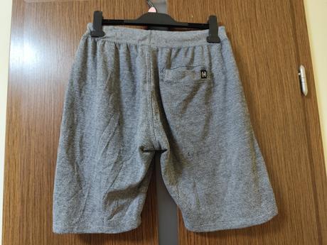 Panske sede shortky, vel.m, velmi dobry stav, l