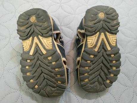 Kozene tmavomodre sandalky, 21