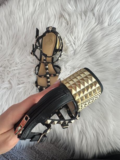 Kožené sandále na vybíjanom opätku, 38