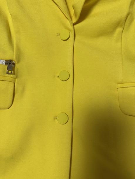 Nádherný kombinovaný žltý sukňový kostým magenta, l / m