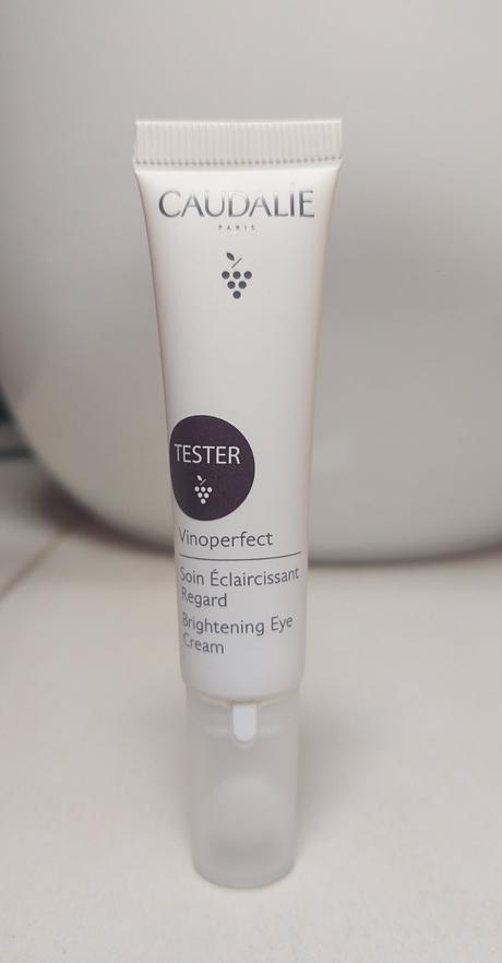 Nove kremy caudalie,