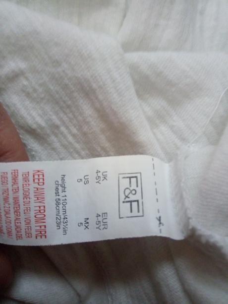 Tričko a kraťasy, 104–116