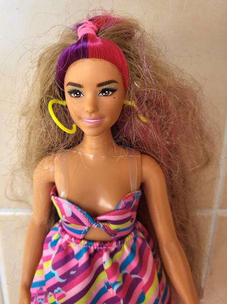 Barbie totally hair, 