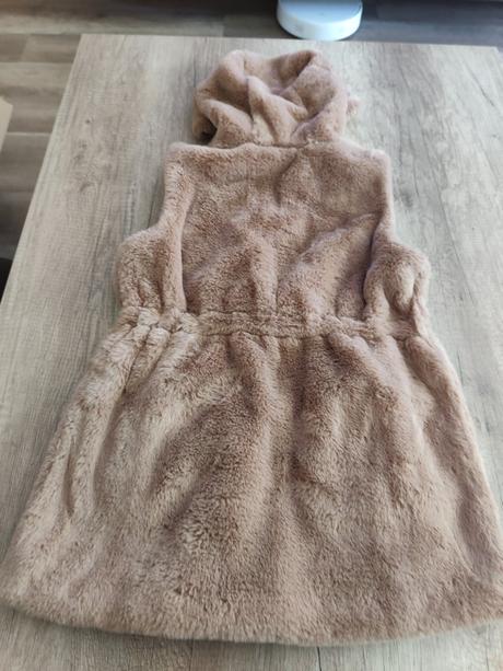 Prechodná kožušinová vesta, gate,34