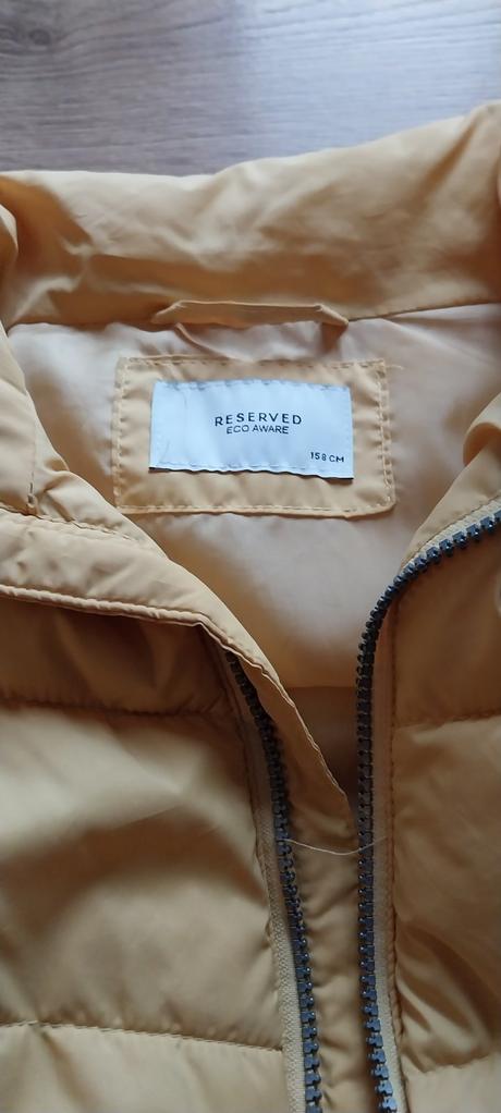 Vesta, vatovaná reserved,  158, top stav, reserved,158