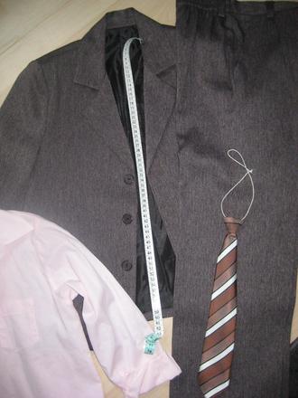 Oblek slovenského výrobcu modelko, 140