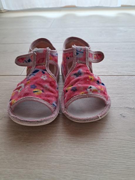 Papučky manik, manik,28