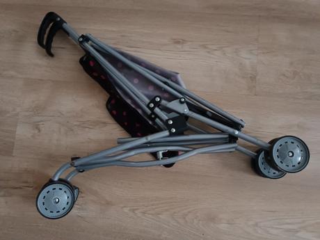 Skladací kočik pre bábiky,