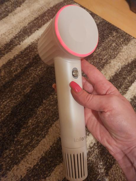 Ionizačný fén laifen,