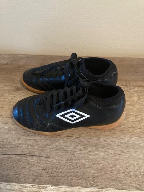 Halovky umbro, umbro,32