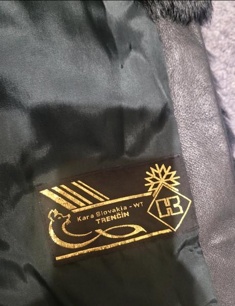 Elegantný čierny kožuch kara slovakia, l