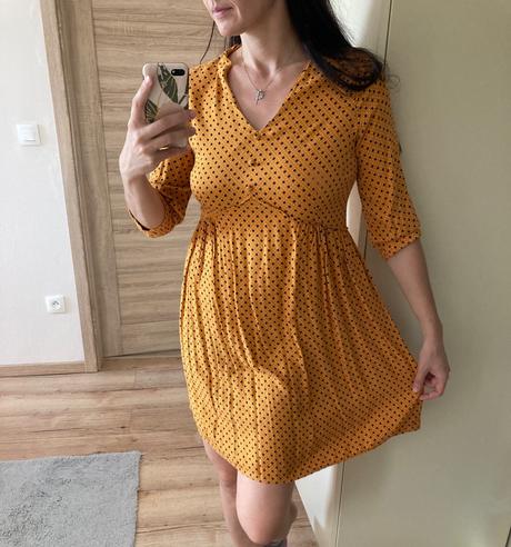 Fantastické saty, reserved,38