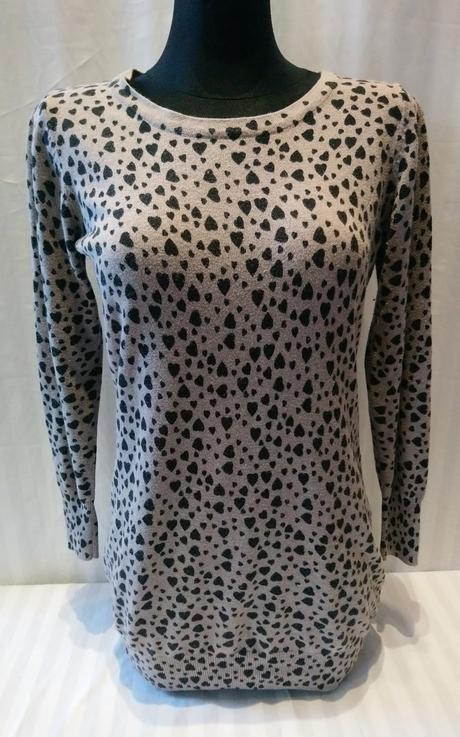 Dámsky predĺžený pulóvrikový sivý top so srdiečkam, marks & spencer,xs