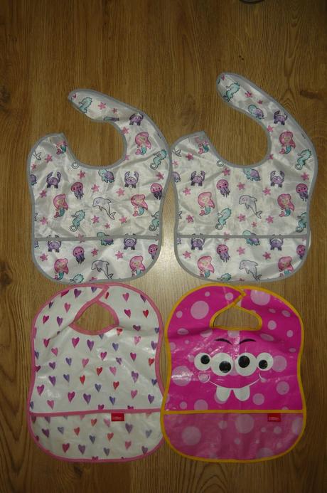 Podbradníky nepremokavé, nuby