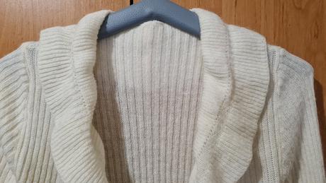 Svetrík predĺžený s volánikmi, 158