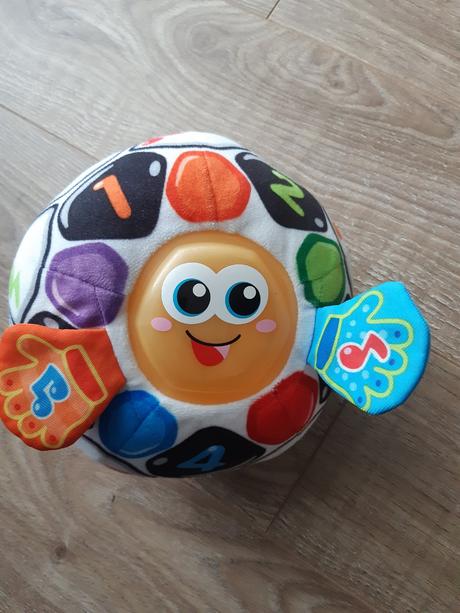 Vtech spievajúca futbalová lopta, 