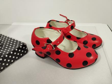 Nové sandálky bodkované, 24