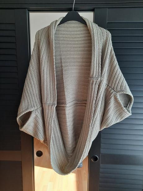 Dámsky pletený kardigan,