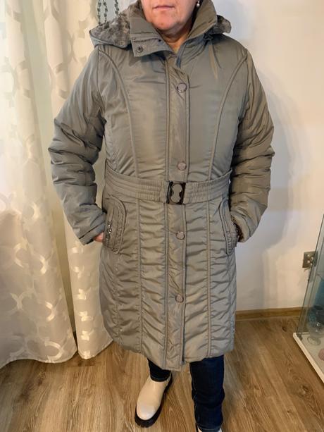 Zimny dlhy kabat s odopinatelnou kozusinou, xxl