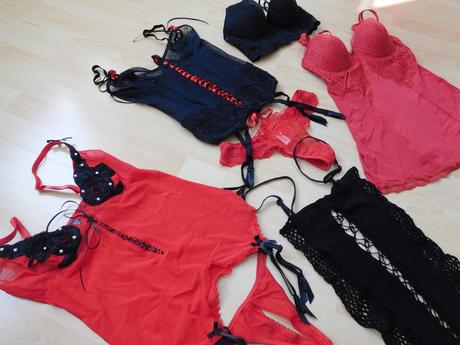 Čipkované spodné prádlo, s