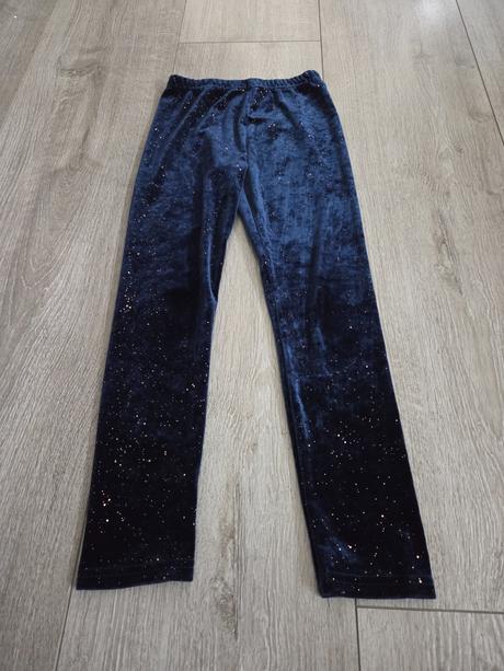 Zamatové nohavice, 128