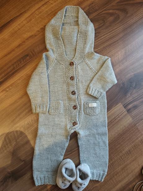 Pletený overal s papučkami, 68