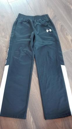 Teplaky under armour, 134