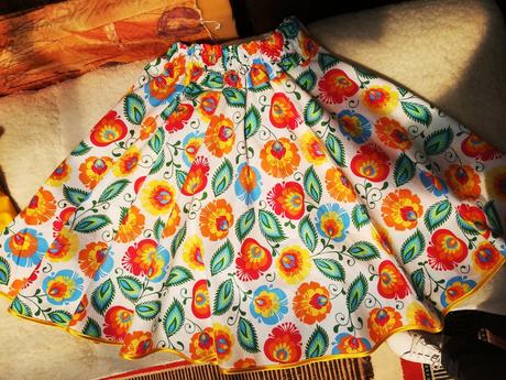 Folklórna suknicka, 24 - xxxl