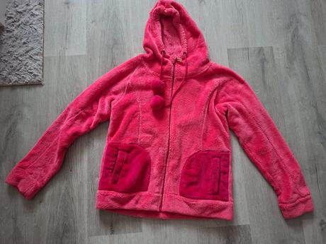 Chlpatá mikina, 158