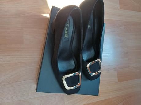 Čierne elegantné lodičky so zlatou prackou, 37