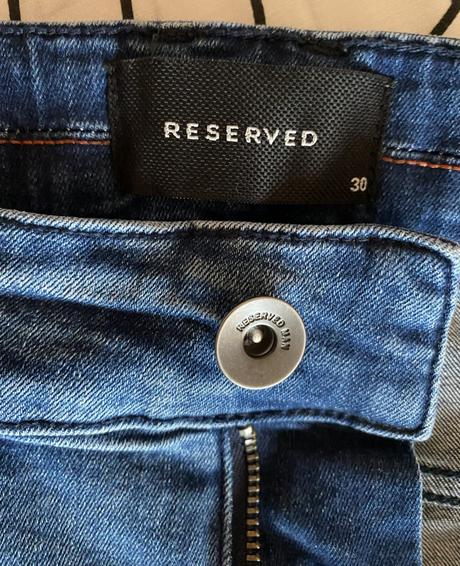 Potrhané rifle reserved v. 30, reserved,30