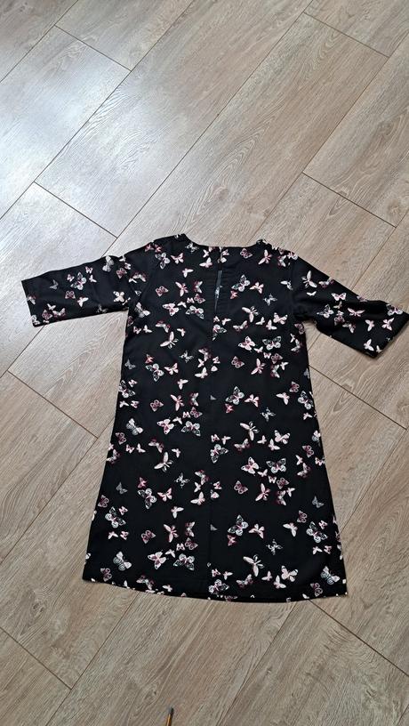 Šaty s motýlikmi, bonprix,34