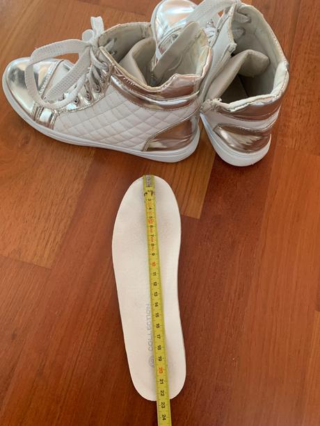 Členkove botasky, 36