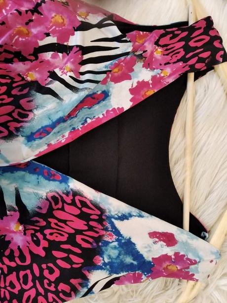 Pestrofarebne saty, 36