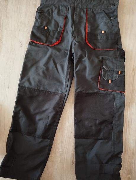 Monterky worker, 116