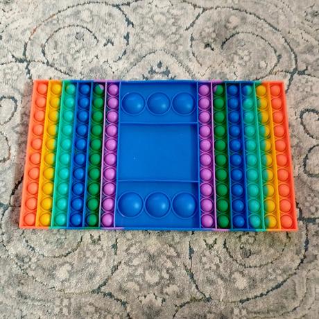 Balík pekných hračiek pre deti,