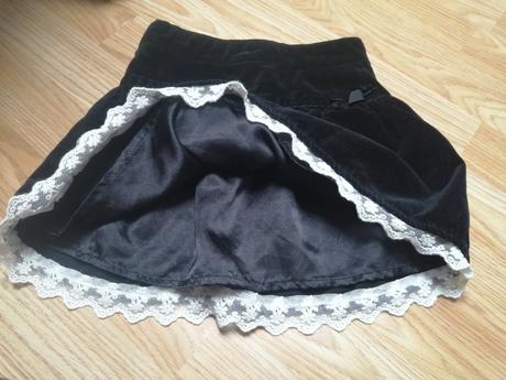 Satenova suknicka, 104