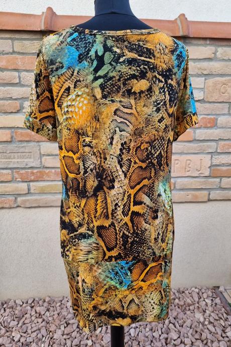 Saty s hadim vzorom, 40