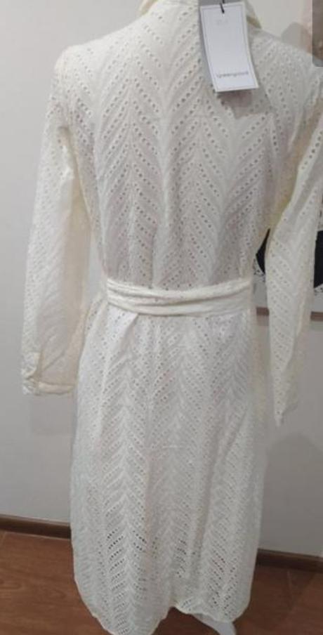 Košeľové šaty z madeiry, 38