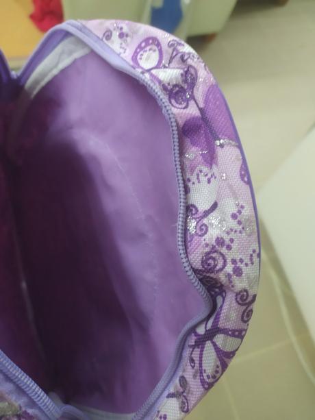 Zánovné kabelky a ruksak po mojej dcére nosené výn,